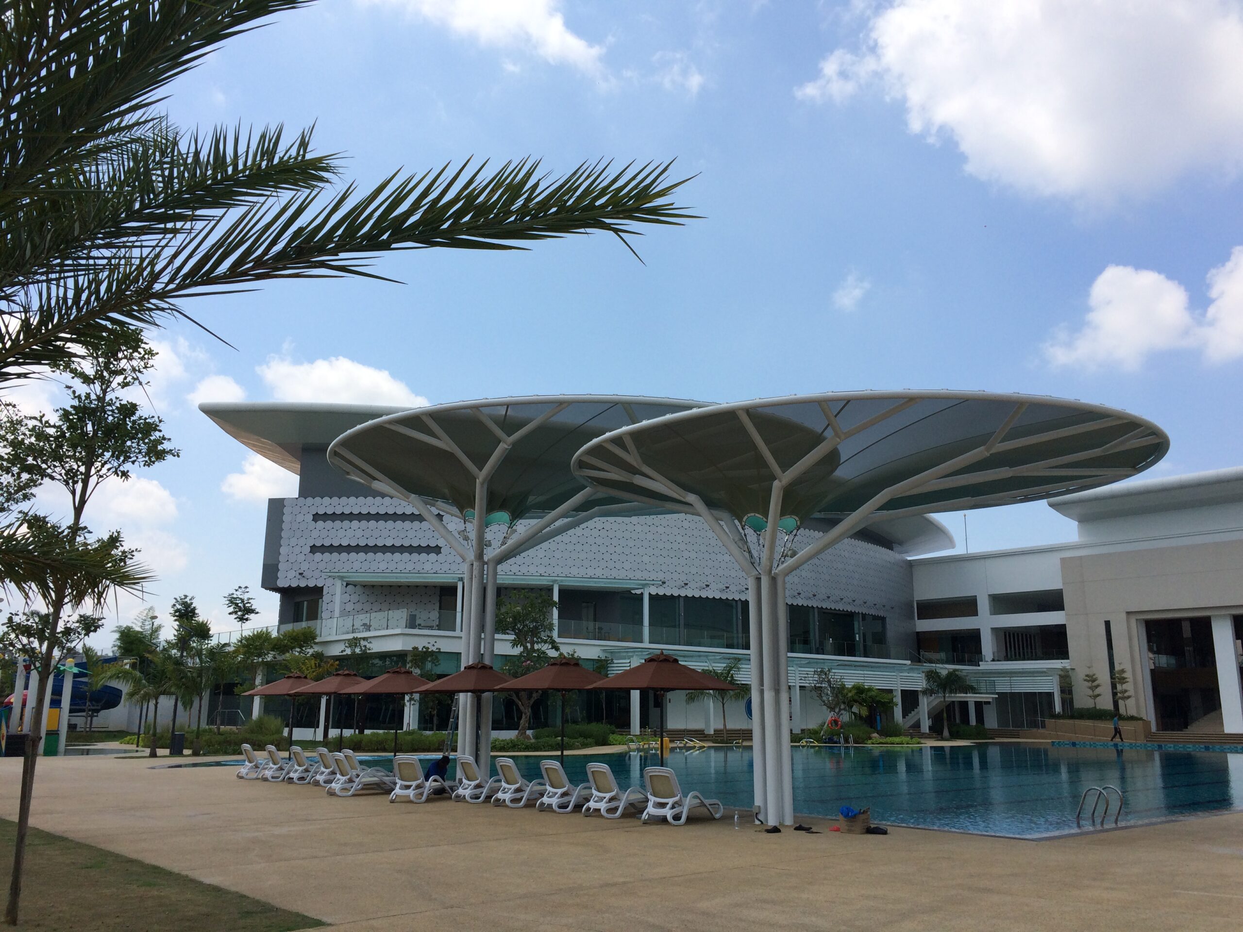 Playful tensile fabric structure by TE Membrane at D'Tempat Country Club, Seremban